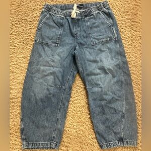 GAP Mid Rise SuperSoft Pull-On Barrel Jeans Cropped sz XL Medium Wash 16